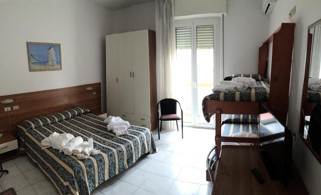 Hotel Acapulco Viserbella di Rimini ภายนอก รูปภาพ
