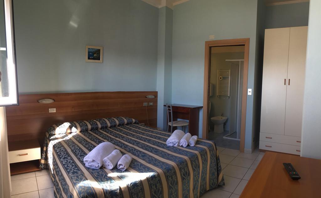 Hotel Acapulco Viserbella di Rimini ภายนอก รูปภาพ