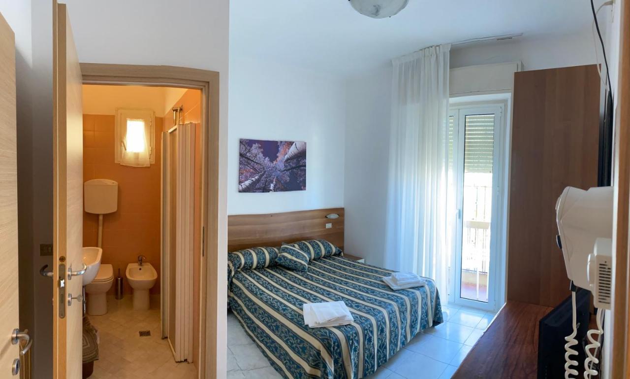 Hotel Acapulco Viserbella di Rimini ภายนอก รูปภาพ
